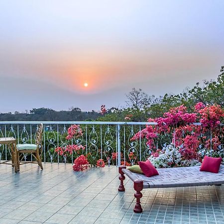 Saffronstays Sunglade, Kashid - Ocean-View Villa Near Kashid Beach Nāndgaon 外观 照片
